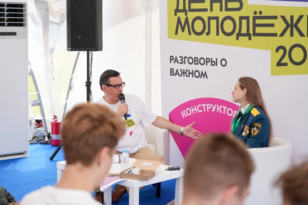 Вместе с Родиной: встречи с Героями СВО пройдут по всей России в День молодёжи — 2024.